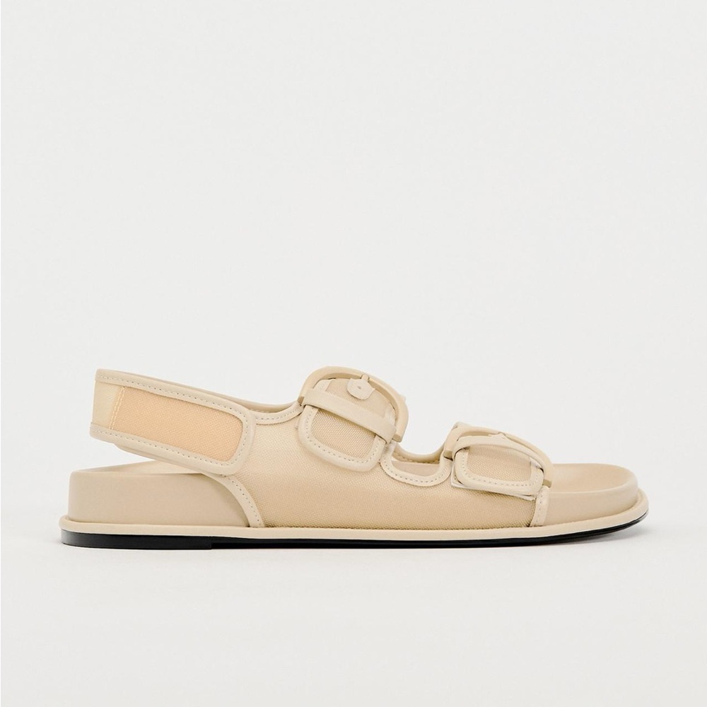 Buckled flat mesh sandals size 9